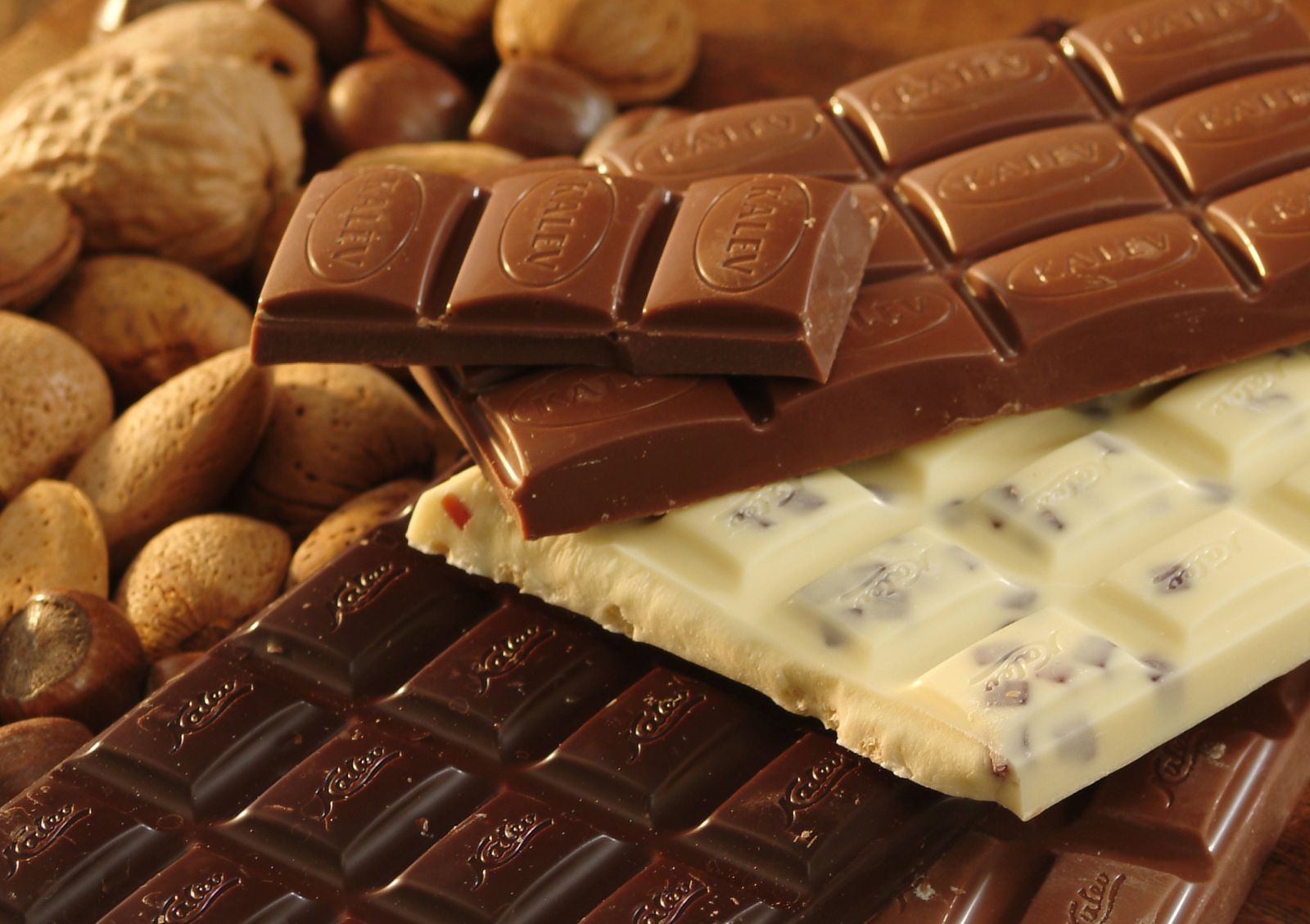 Фото на тему: Если съедать плитку шоколада каждый день, что будет?