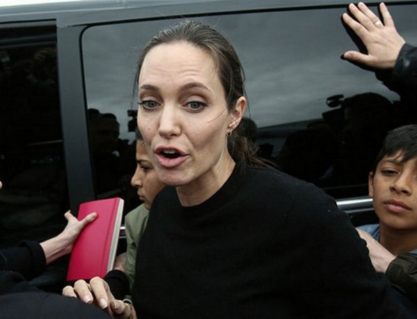 Фото на тему: Анджелина Джоли похудела из-за развода с Бредом Питтом?
